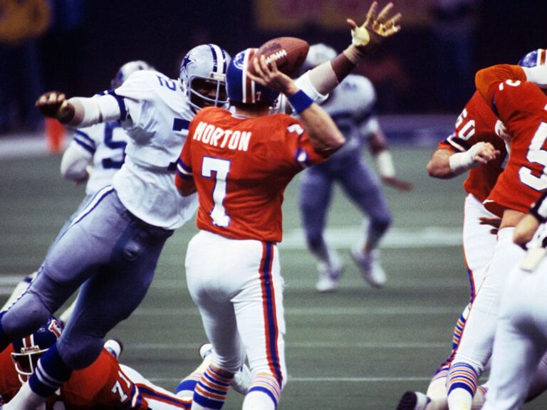 Super Bowl XII: Cowboys Dominate Broncos in a Defensive Showcase