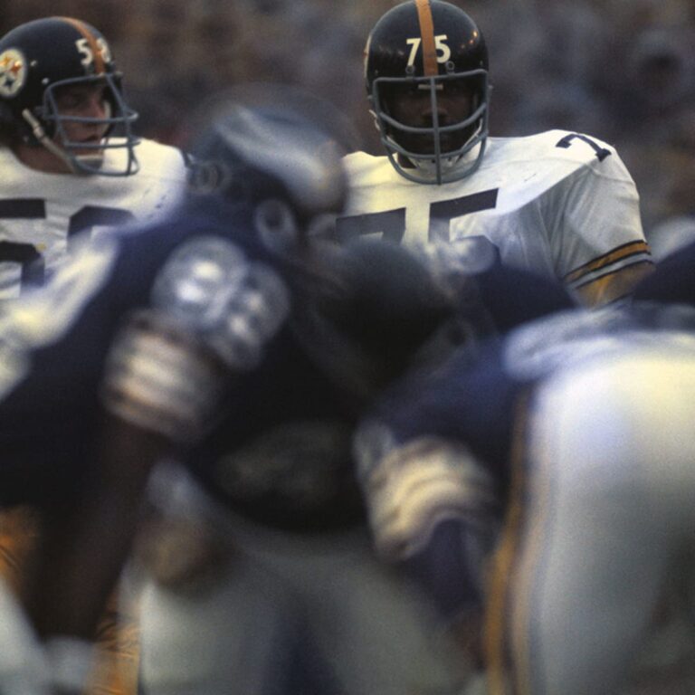 Super Bowl IX: Steelers’ Inaugural Triumph in a Defensive Battle