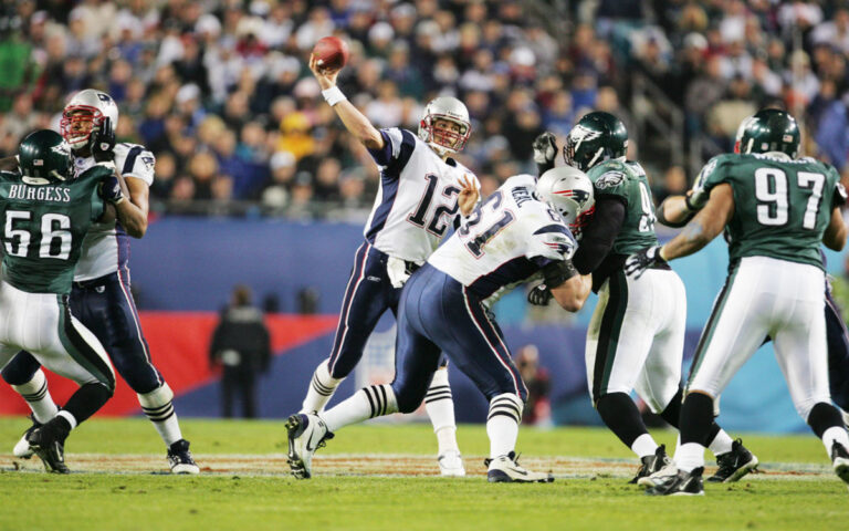 Super Bowl XXXIX: Patriots vs. Eagles – A Gritty Battle for Back-to-Back Glory