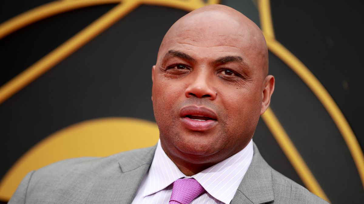 Charles Barkley Wants LeBron James To Retire Soon So He’s Not Michael Jordan On The Wizards